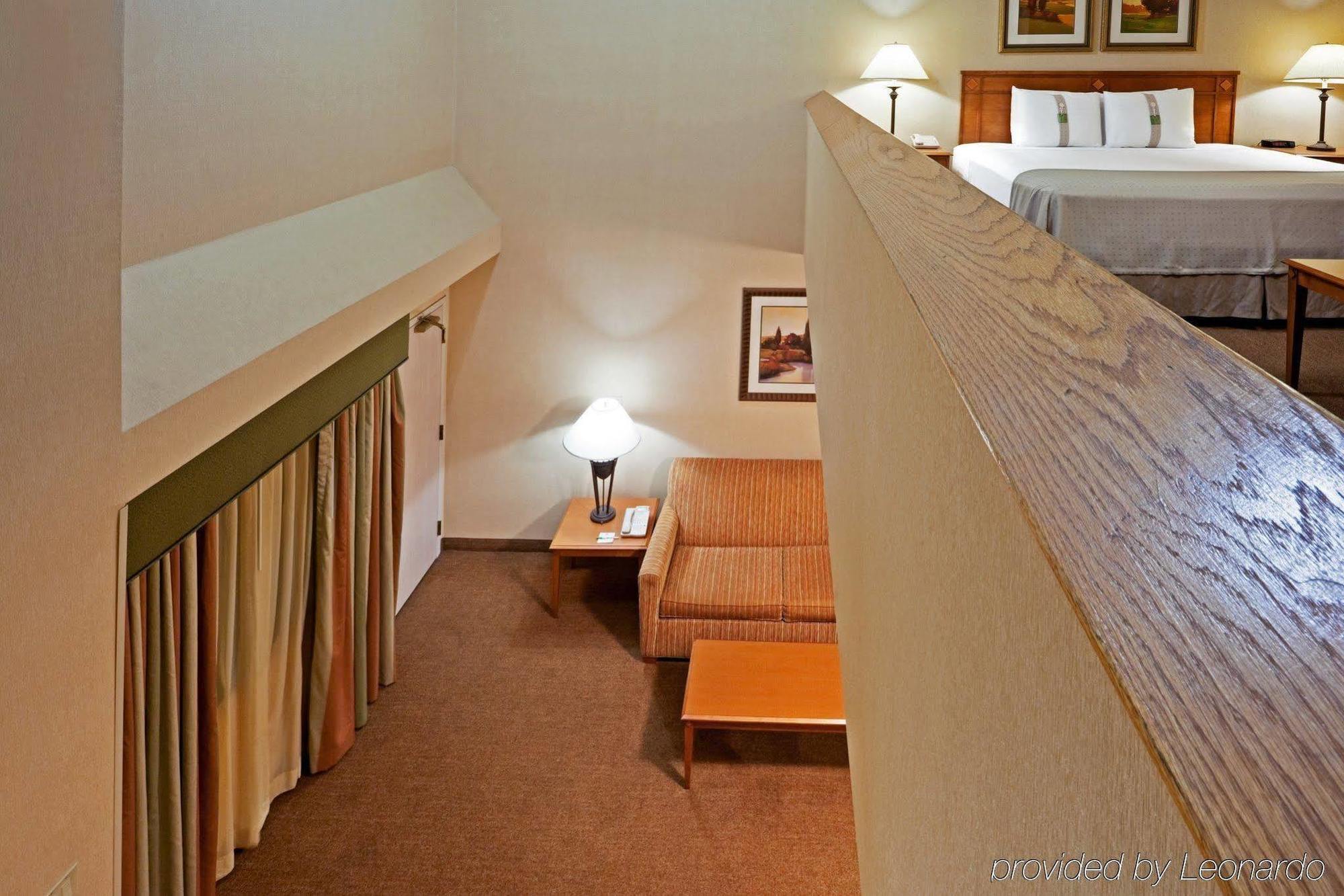 Red Lion Hotel Άλμπανι Δωμάτιο φωτογραφία